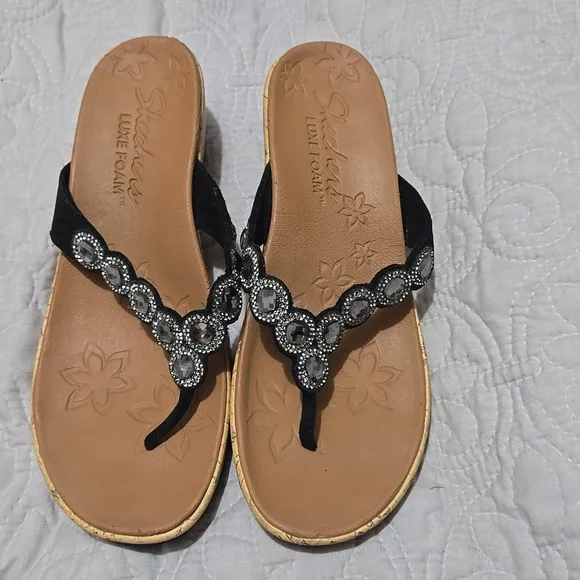 Sandals - Picture 1 of 2